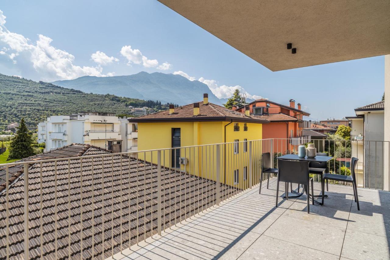 Essence - Charming Suites Riva del Garda Exterior foto