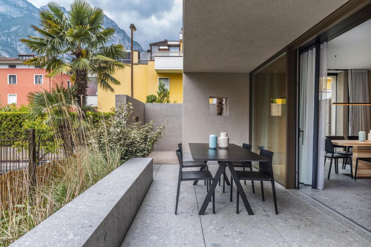 Essence - Charming Suites Riva del Garda Exterior foto