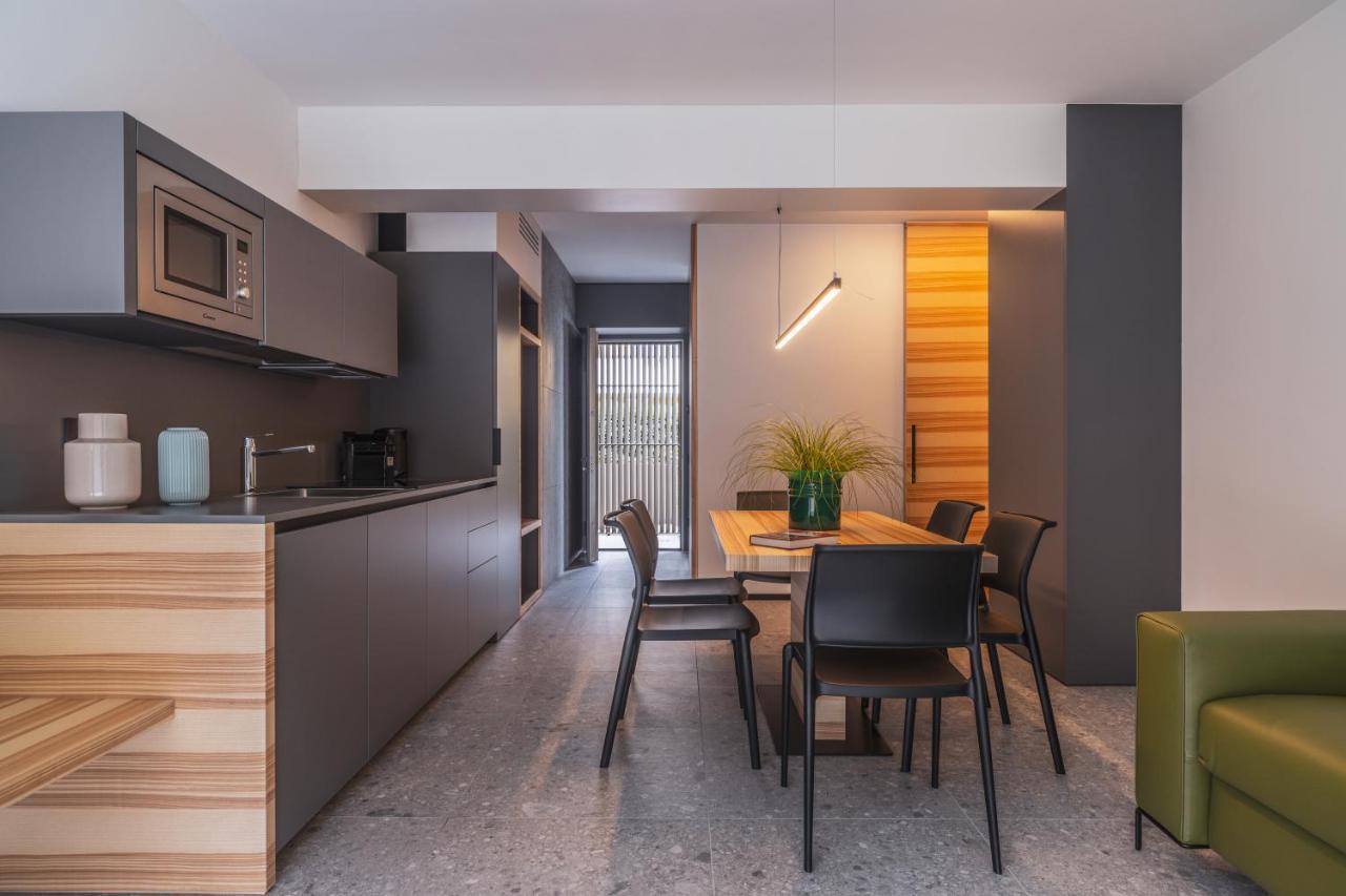 Essence - Charming Suites Riva del Garda Exterior foto