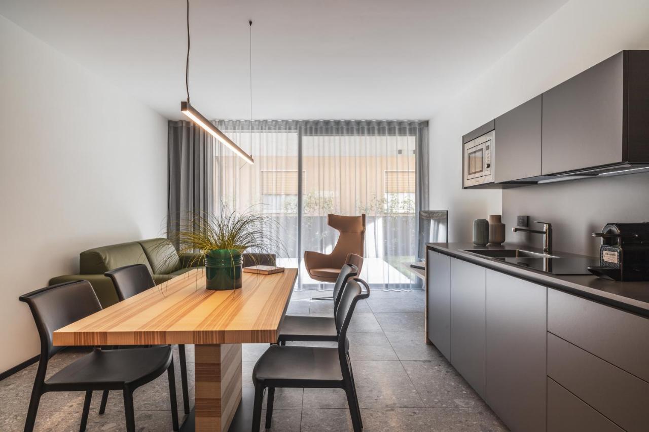 Essence - Charming Suites Riva del Garda Exterior foto