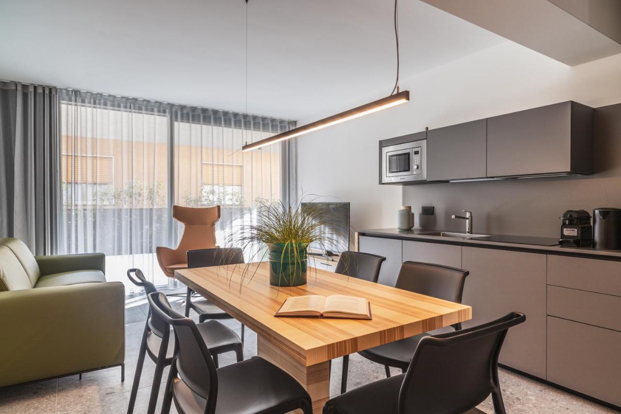 Essence - Charming Suites Riva del Garda Exterior foto