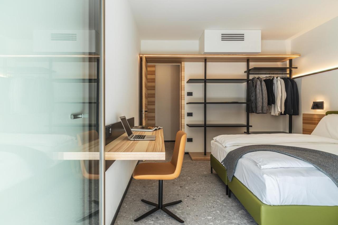 Essence - Charming Suites Riva del Garda Exterior foto