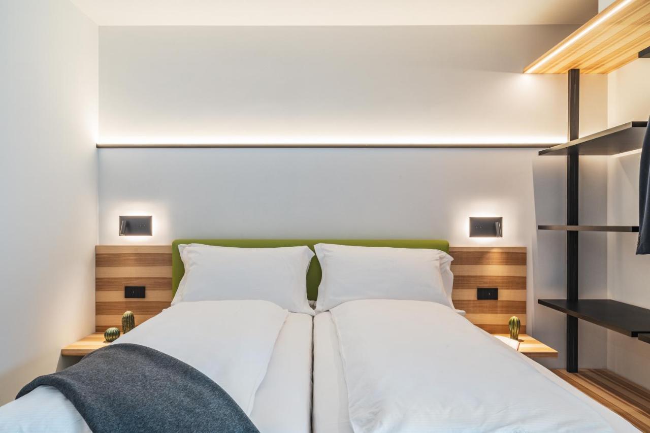 Essence - Charming Suites Riva del Garda Exterior foto