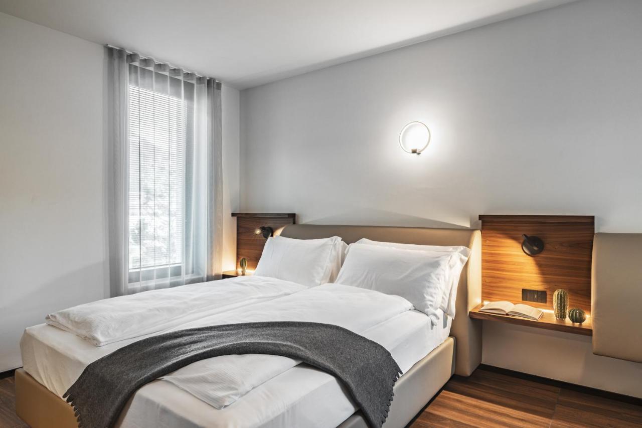 Essence - Charming Suites Riva del Garda Exterior foto